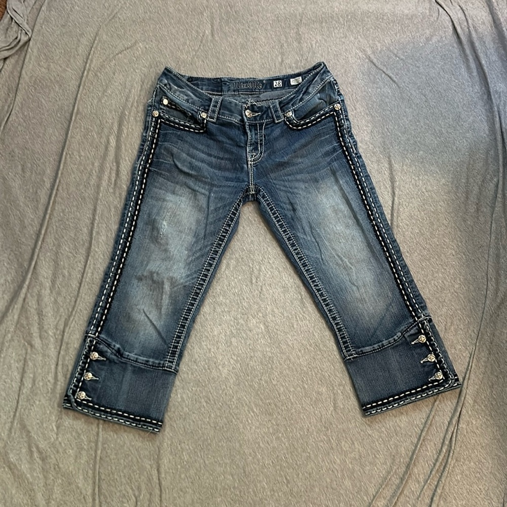 Miss Me capri size 28
